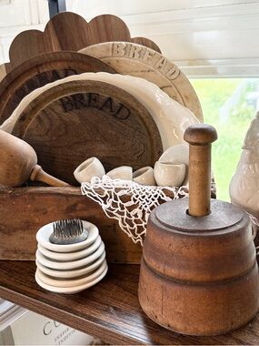 Vintage Rustic Wooden Bread Board.  9”